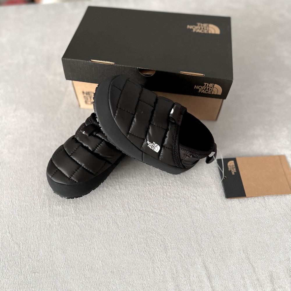 Youth size 10 NorthFace traction mule